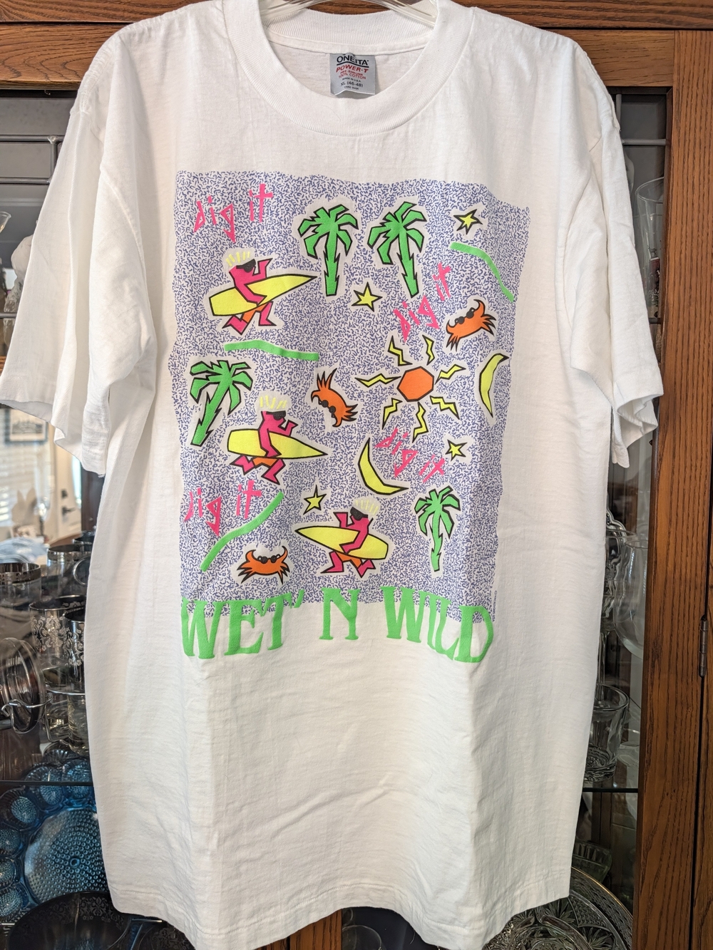 Vintage Wet n wild Men's White Graphic T-Shirt
